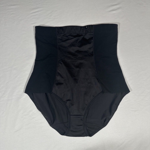 NEW $40 CITY‎ CHIC [ S/16 16W ] Smooth & Chic Control Brief in black - Picture 3 of 10